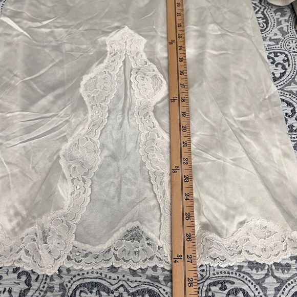 Elegant Satin White Lace Nightgown Slip Skirt Small - Picture 4 of 4